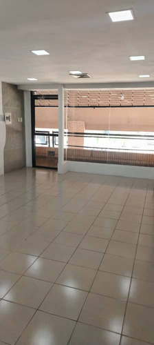 Grey Zuloaga Y Javier Philip Inzitu Realtors Venden Local Comercial En C.c. Metro Plaza San Diego Carabobo Venezuela