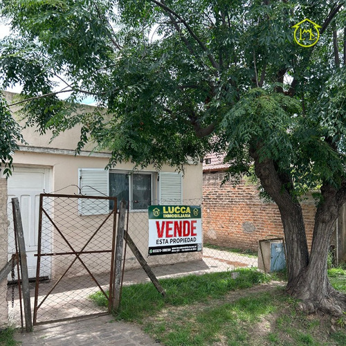 Casa A Reciclar En Etcheverry E/ Alem Y Guevara (san A. De Giles)