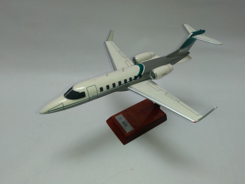 Imagen 8 de 9 de Avión A Escala De Aviación General Con Pintura Personalizada
