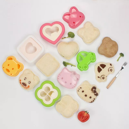 El Pan De Bricolaje Corta Una Variedad De Moldes De Sándwich