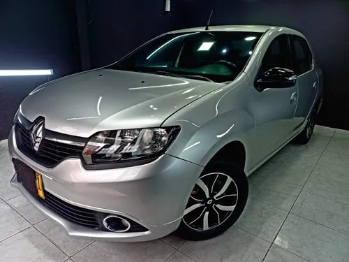 Renault Logan 1.6 Exclusive