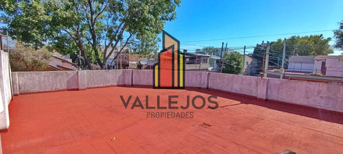 Casa Con Local, Cochera Y Terraza En Ph | San Martin, Cercanía A Caba