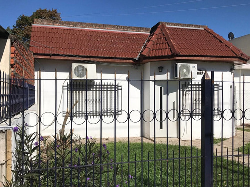 Imagen 3 de 17 de Venta. Propiedad Con Dos Ph De 2 Ambientes - San Miguel