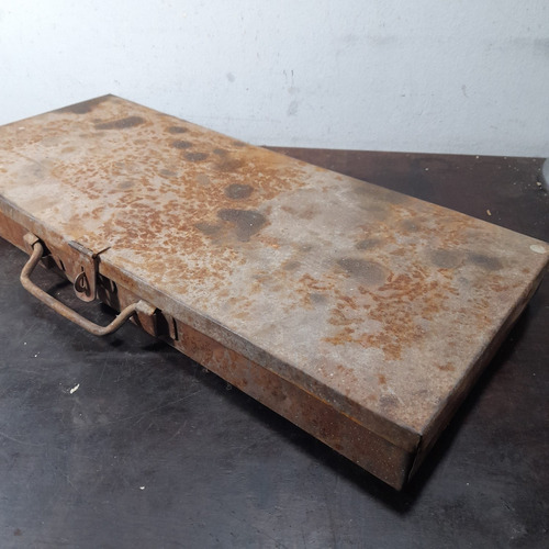 Imagem 4 de 8 de Caixa De Ferramenta Antiga Metal, Só A Caixa.