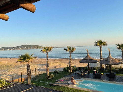 Alquilo Piriapolis Linods Aptos De 1 Y 2 Dormitorios Sobre La Arena Rodeado De Palmeras Pisicna Cerrada 38 Grados,piscina Exterior Sala De Juegos Un Lugar Unico En Piriapolis Sobre La Playa