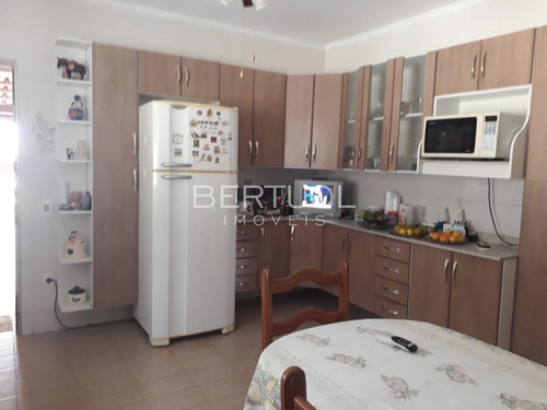 Chácara À Venda, 4 Quartos, 2 Vagas, Chácaras Alpina - Vinhedo/sp - 5826