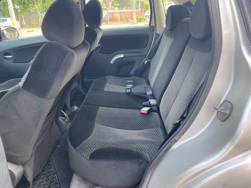 Imagem 6 de 12 de Citroen C3