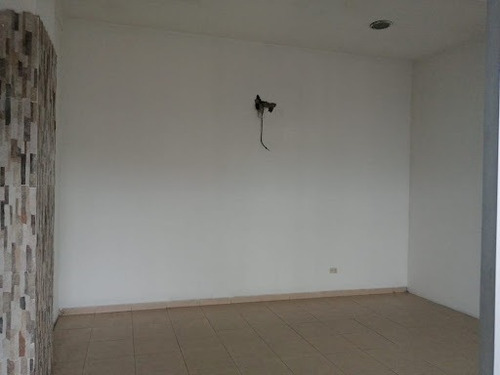 Imagen 1 de 6 de Oficinas En Arriendo Llano Lindo 476-133