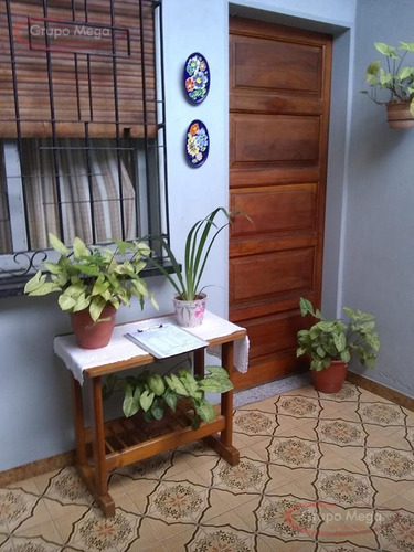Imagen 12 de 21 de Ph 2 Amb Al Frente Con Patio Con Toldo Rebatible Y Terraza!