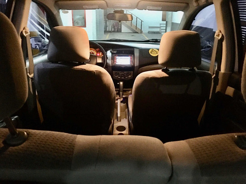 Nissan Livina 1.8 Sl Flex Aut. 5p 2010