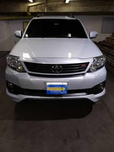 Imagen 2 de 16 de Toyota Fortuner