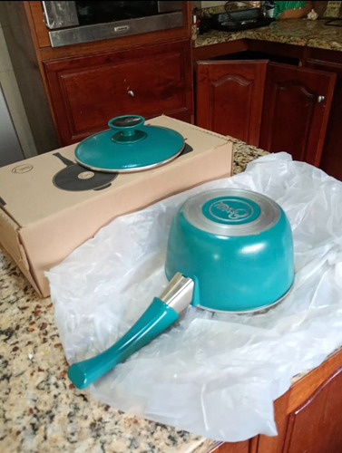 Cacerola Essen 18cm En Caja Celeste (Usado)