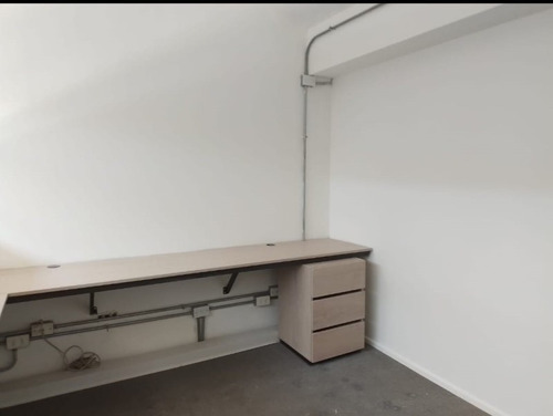 Local Comercial En Streep Center Vitacura/esq.padre Hurtado