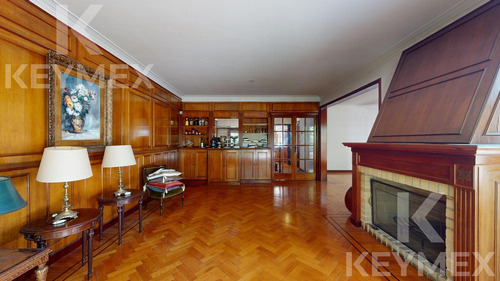 Casa De 3 Dormitorios En Venta En La Plata