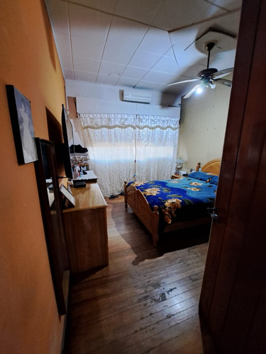 Venta 2 Viviendas De 3 Amb C/u S/172 M² De Lote