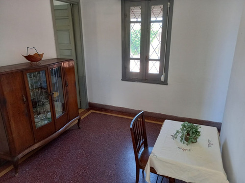 Imagen 5 de 14 de Casa De Altos Al Frente Con Balcón Y Azotea De Uso Exclusivo