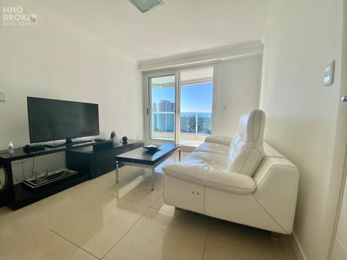 Apartamento En Venta 2 Dormitorios Casino Tower Playa Mansa Punta Del Este