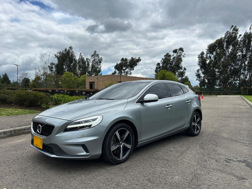 Volvo V40 2.0 T4 Drive-e R-design