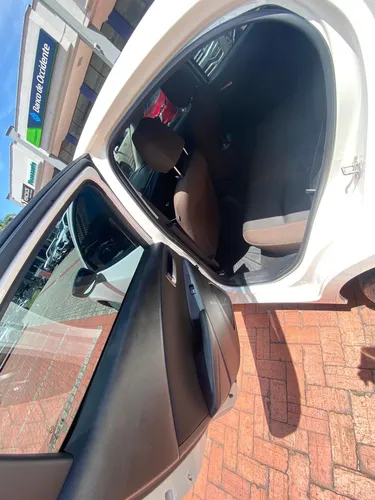 Mazda 2 Touring 1.5 sedan mecanico