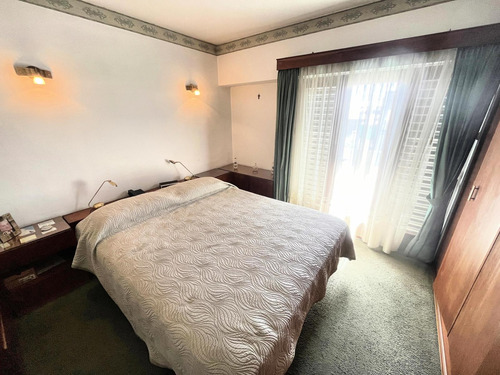Venta Casa En Primer Piso Quincho Completo Con Pileta En Terraza Apto Crédito En Zona Sur