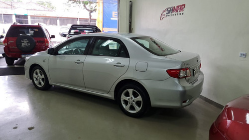 Imagem 4 de 10 de Toyota / Corolla