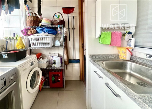Departamento En Arriendo De 5 Dorm. En Las Condes