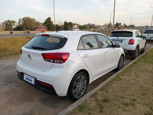 Kia Rio 1.4 Ex 109cv 4at
