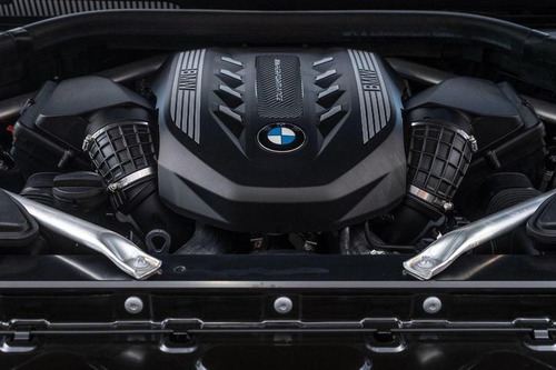 BMW X7 M50i
