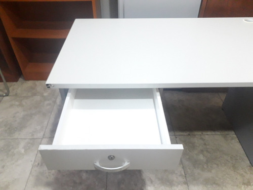 Imagen 6 de 9 de Escritorio De Oficina Con Cajones 1.20 Mts