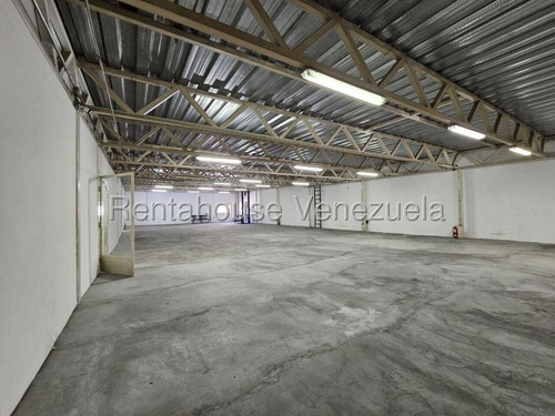 Estupendo Y Amplio Galpón En Alquiler Con Céntrica Ubicación San Agustin Del Norte