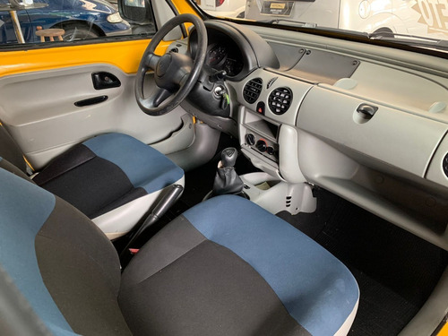 Imagem 8 de 14 de Renault Kangoo 2013 3 Portas Completa