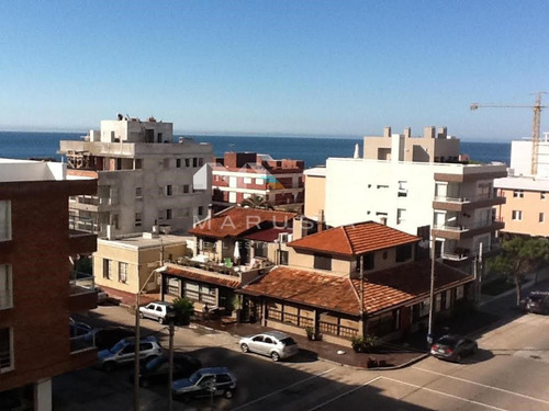 Departamento En Venta Ubicado En Península, Punta Del Este, Punta Del Este / Maldonado