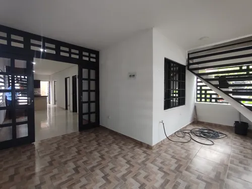 Casa En Venta En Lomitas Del Trapiche. Cod V30753