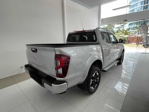 Imagen 3 de 9 de Nissan Np300 Frontier 2021 2.5 Le Tdsl 188hp D.cab. 4x4 Aut