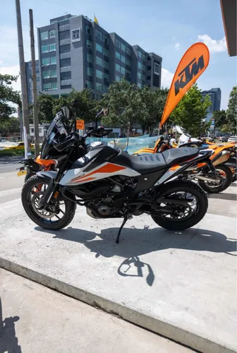 Ktm 390 Adventure, Llantas Tkc 70 Con Más Del 50% De Vida