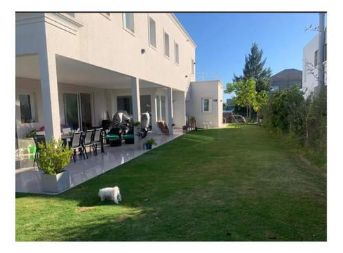 Casa En Venta En Los Alisos, Nordelta, Tigre!