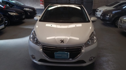 Imagen 3 de 9 de Peugeot 208 Feline Full Modelo (2013)