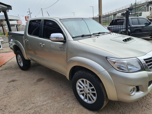 Toyota Hilux 3.0 Cd Srv Cuero 171cv 4x4 2014