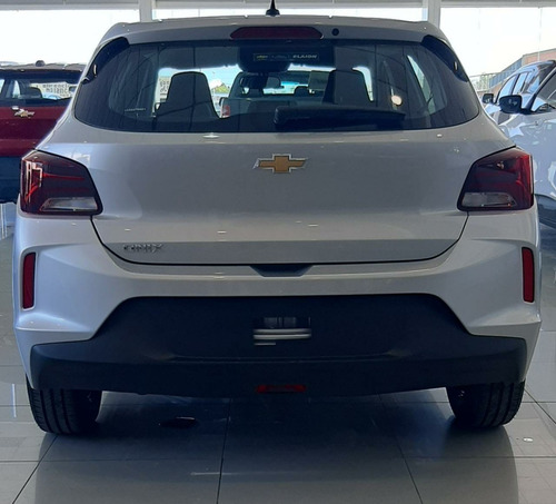 Imagen 8 de 16 de Chevrolet Onix 1.2 Ls 2023 (5 Puertas)