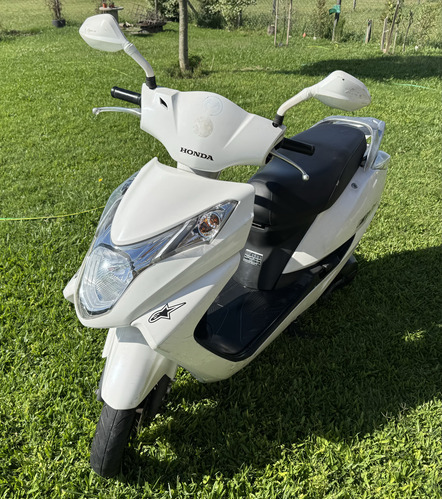 Honda Elite 2014, Muy Buen Estado