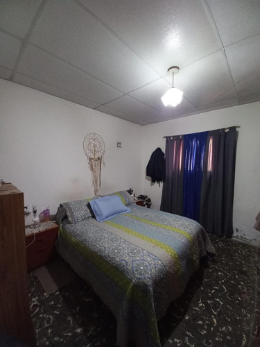 Casa Quinta En Venta - 2 Dormitorios 1 Baño - Mendoza