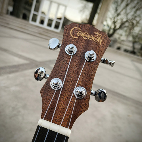 Imagen 6 de 10 de Ukelele Cocoon Tenor C/funda Acolchada