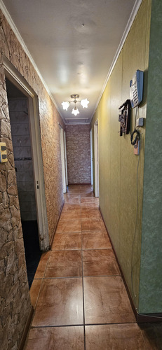 Casa Paradero 12. 3 Dormitorios, 1 Baño, Estacionamientos.