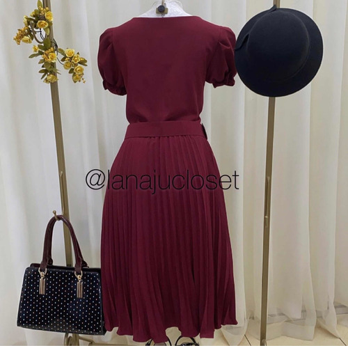 Imagem 10 de 10 de Vestido Midi Plissado Com Cinto Marsala