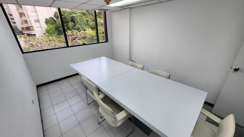 Edificio Venta La Urbina 3919 Mts2 Sonmetros2