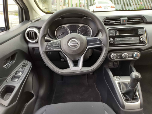 Imagen 6 de 8 de Nissan Versa 4 Pts Sense, Tm5, A/ac, Ve, R-15