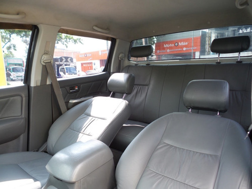 Toyota Hilux Doble Cabina 4x4 3.0 Mt