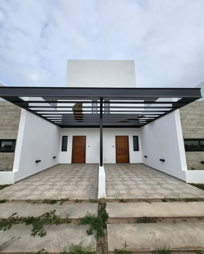 Imagen 6 de 25 de Colinas De Manantiales, Duplex En Venta De 2 Dormitorios, Patio, Asador, Amplio
