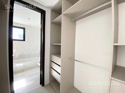 Bellisima Casa En Venta En Barrio Los Lagos. Orientación Norte