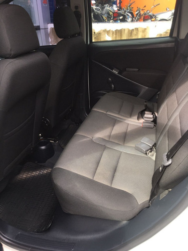 Imagem 9 de 10 de Fiat Idea 1.4 Attractive Flex Manual 2015
